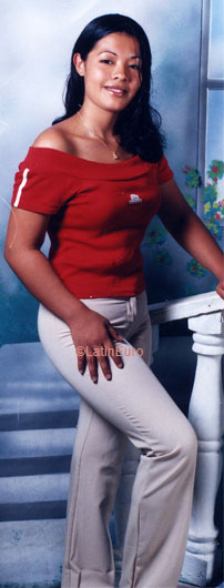 Date this pretty Honduras girl Elvia from Yoro N3353