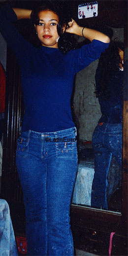 Date this exotic Honduras girl Leonela from Yoro N3463