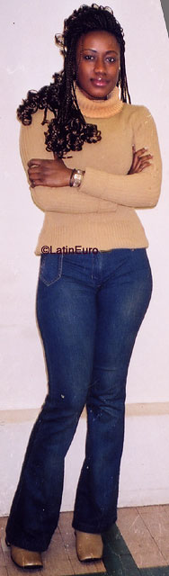 Date this fun France girl Claire from Paris N3477