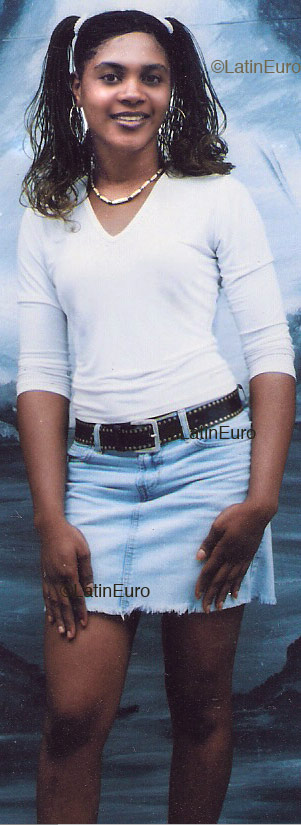 Date this foxy Any Country girl Louisina from  N355