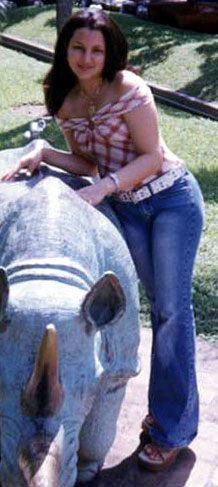 Date this georgeous Honduras girl Luz from La Ceiba N3562