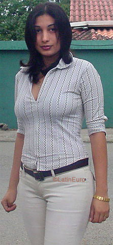 Date this tall Honduras girl Dania from San Pedro Sula N3565