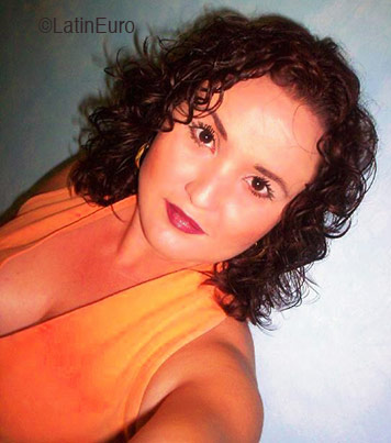 Date this beautiful Mexico girl Goretty from Leon N569