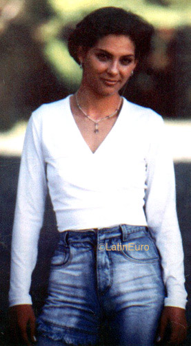 Date this young Brazil girl Kenya from PORTO ALEGRE B9666