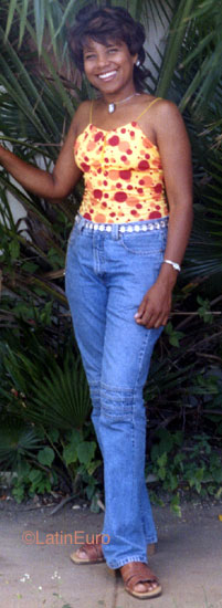 Date this pretty Any Country girl Belkys from  N3715