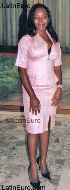 Date this passionate Gabon girl Nancy from Libreville GA1