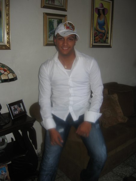 Date this young Dominican Republic man Vladimirrodri from Republica Dominicana DO3500
