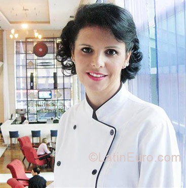 Date this passionate Brazil girl Maria from Curitiba BR3754