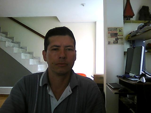 Date this nice looking Colombia man Jhonconnor from Pereira CO3201