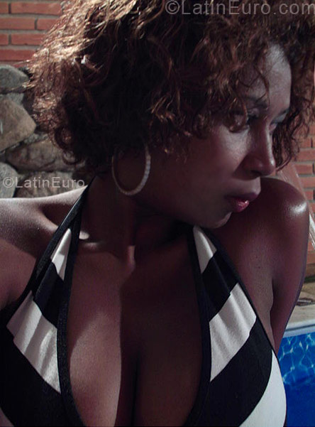 Date this stunning Brazil girl Veronyka from Sao Paulo BR6143