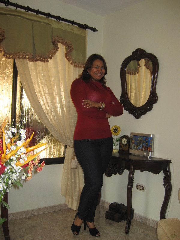 Date this nice looking United States girl Amiris from Connecticut DO4935