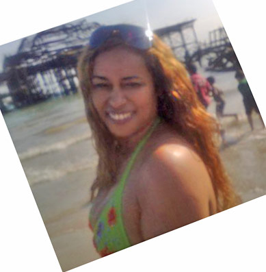 Date this cute United Kingdom girl Yara from bermondsey GB397