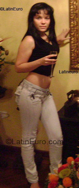 Date this hot Ecuador girl Yanet from Quito EC22