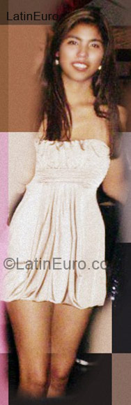 Date this stunning Peru girl Estefany from Lima PE328