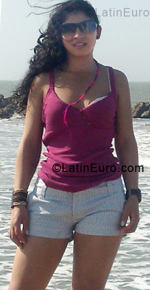 Date this funny Ecuador girl Maria from quito CO5123