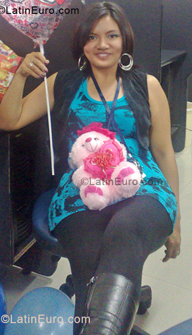 Date this delightful Ecuador girl Gabriela from Quito EC37