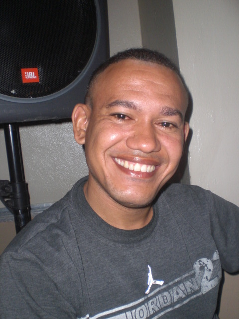 Date this tall Dominican Republic man Juan bueno pera from Esperanza DO5588