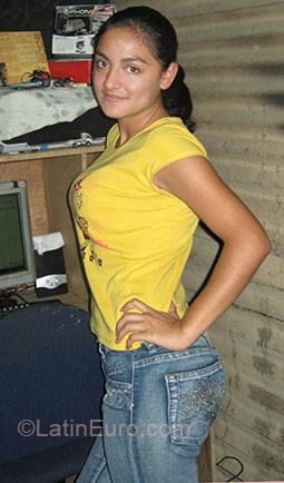 Date this nice looking Guatemala girl Beatriz from Guatemala City GT11