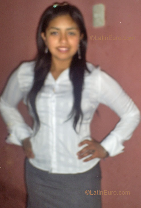 Date this pretty Peru girl Deisy from Lima PE415