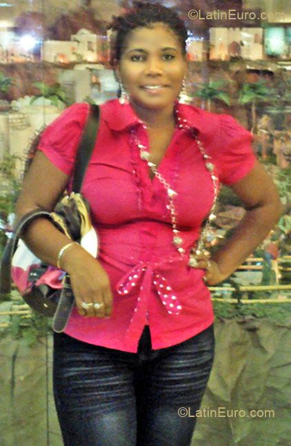 Date this passionate Panama girl Lineth from Colon PA60