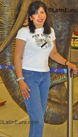 Date this stunning Ecuador girl Mary from Quito EC72