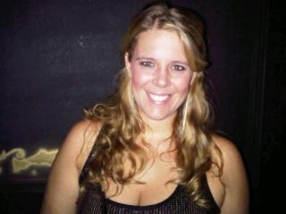 Date this nice looking Argentina girl Camila from Buenos Aires AR39