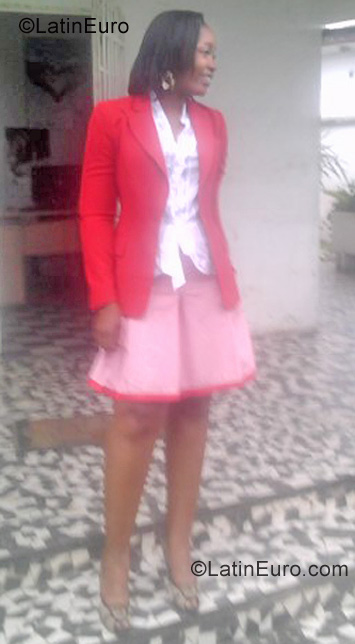 Date this young Cameroon girl Marie from Yaounde CM105