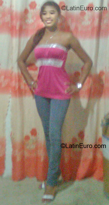 Date this hot Ecuador girl Evelyn Katherine from Guayaquil EC86
