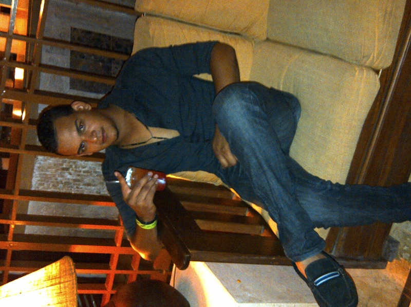 Date this tall Dominican Republic man Victor manuel b from Bonao DO7155