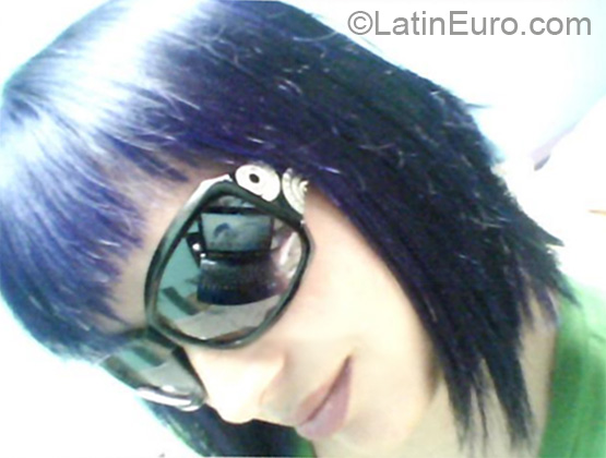 Date this pretty Ecuador girl Eugi from Ambato EC93