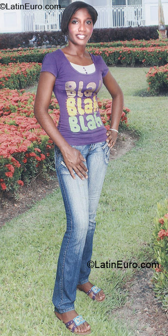 Date this stunning Jamaica girl Natadeen from May Pen P.O. JM244