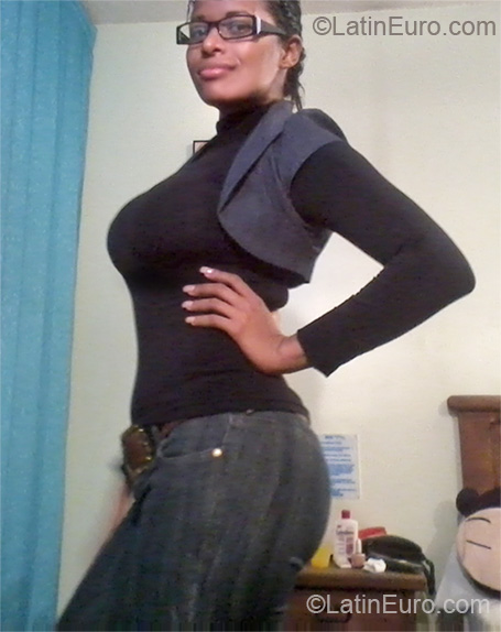 Date this funny Mexico girl Leonora from Mazatlan MX334