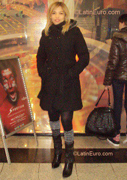 Date this delightful Italy girl Lenny from Milan IT150