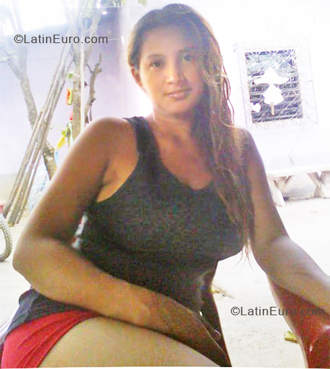 Date this sultry Honduras girl Wendy from Villanueva HN341