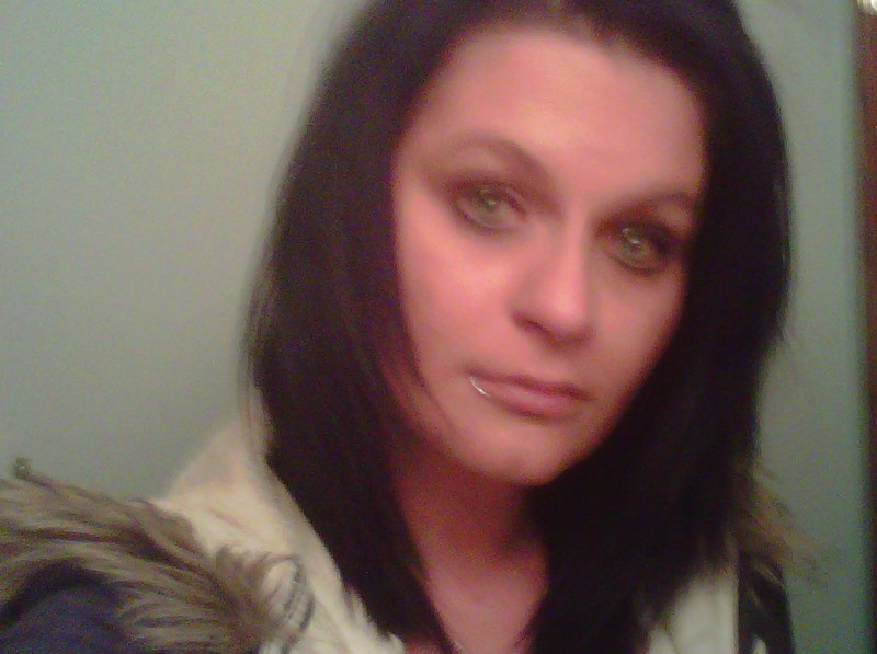 Date this attractive United States girl Heidima from baraboo US10591