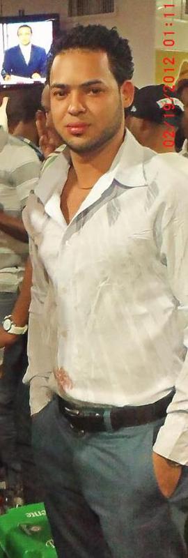 Date this athletic Dominican Republic man Busco from Santiago DO8488