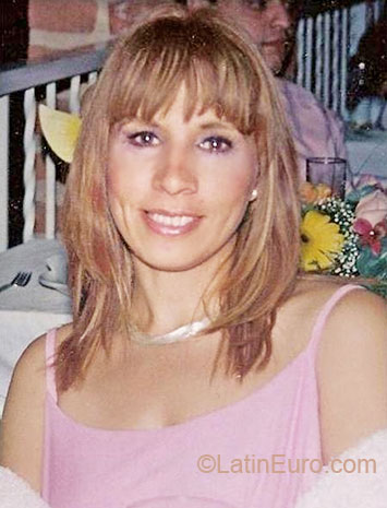 Date this attractive Mexico girl Violeta from Guadalalajara MX721