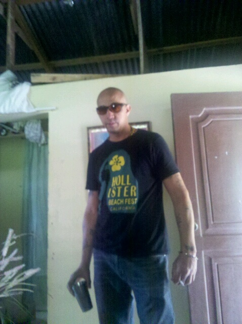 Date this voluptuous Dominican Republic man Emilio mojica from Espana DO8922