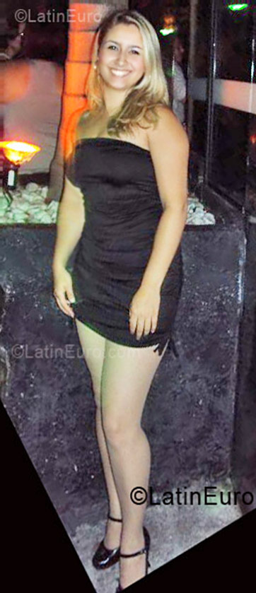 Date this lovely Brazil girl Thais from Sao Paulo BR6004