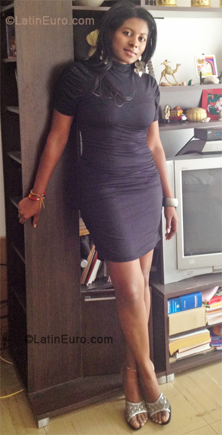 Date this good-looking Mexico girl Yoss from Mexico City MX587