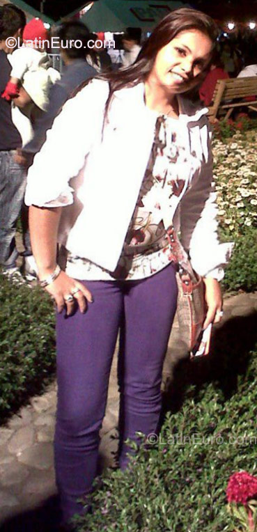 Date this hot Panama girl Cinthia from David PA157