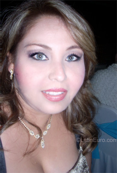 Date this hot Mexico girl Aracely from Los Mochis MX436