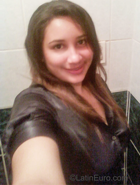 Date this passionate Honduras girl Genesis from El Progreso HN442