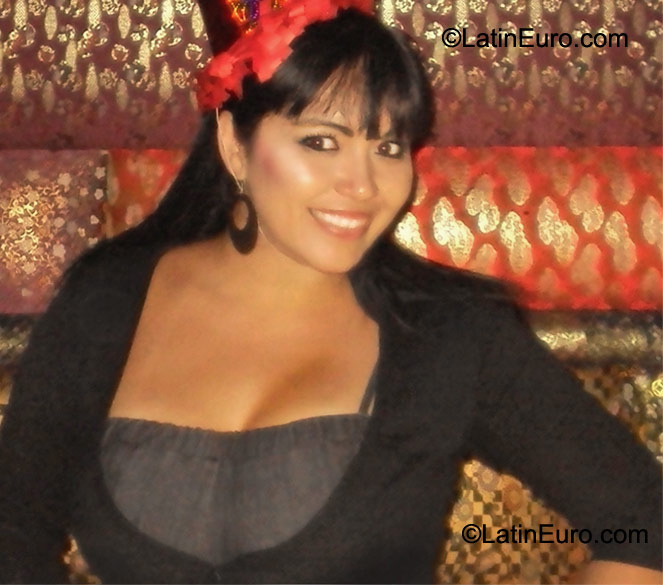 Date this happy Mexico girl Mabel from Metepec MX460