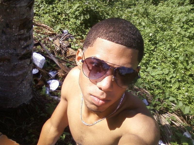 Date this happy Dominican Republic man Junior01 from Santo Domingo DO9676