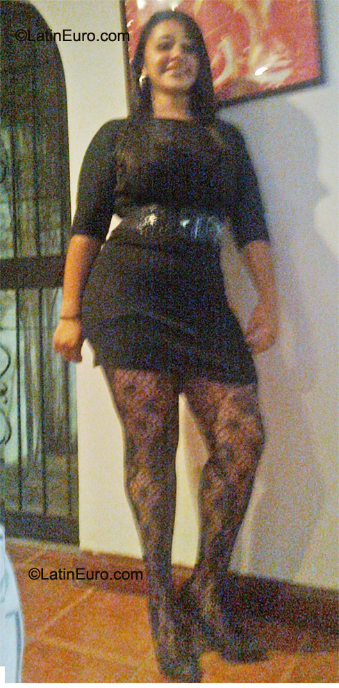 Date this sultry Costa Rica girl Loren from Heredia CR122