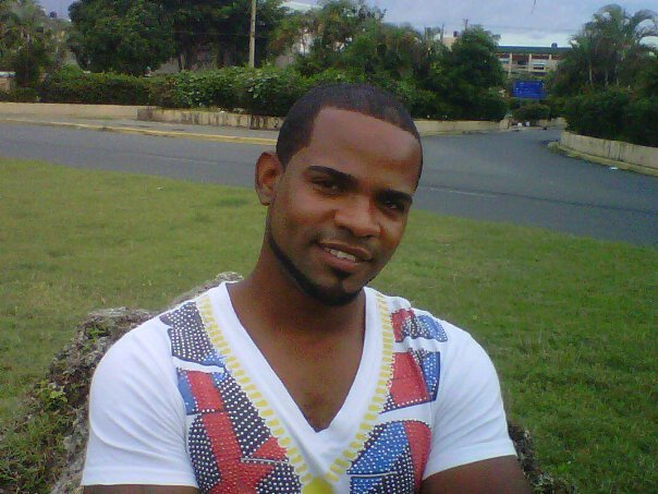 Date this good-looking Dominican Republic man Hultimo from Santodomingo DO9773
