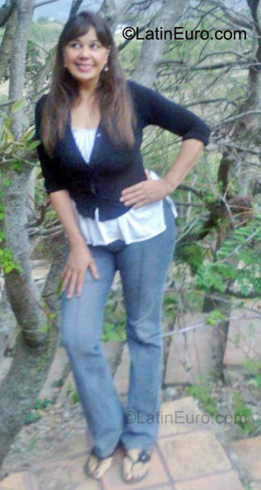 Date this gorgeous Honduras girl Tanya from Tegucigalpa HN483