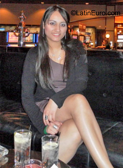 Date this foxy Chad girl Giovanna from Pereira CO8567