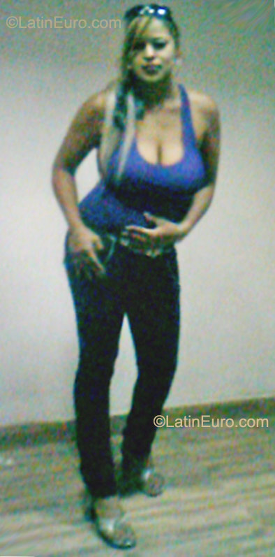 Date this tall Mexico girl Angelyn from Guadalajara MX512